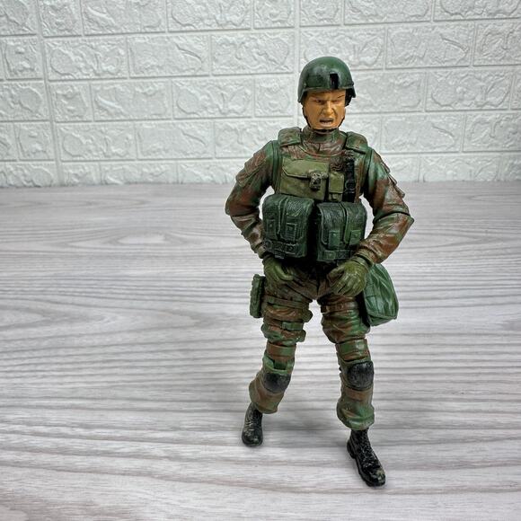 BlueBox Military Adventure Action Figure 2005 6" Soldier Camouflage Matte FInish - Picture 1 of 7